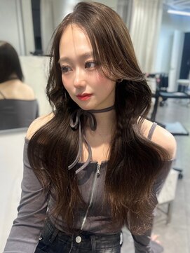 ユーフォリア 渋谷グランデ(Euphoria SHIBUYA GRANDE) オリーブグレージュ 透明感カラー くびれヘア 韓国ヘア 美髪