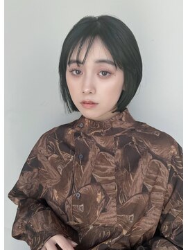 トリッカ 銀座(tricca) ボブ/艶髪/ブルーブラック/簡単スタイリング/内巻き