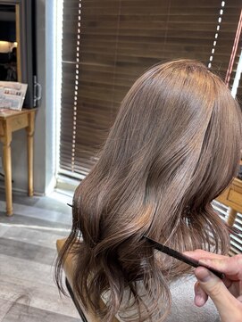 コル アサヒカワ(col asahikawa) 暖色ブラウン