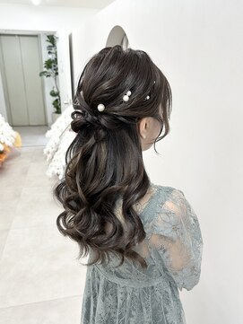 ソリン(Solin') ハーフアップ