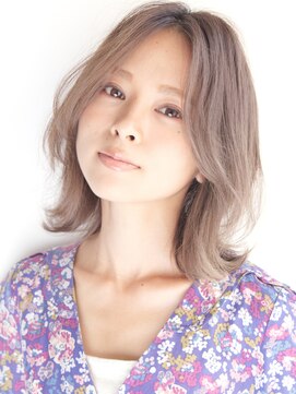 パティオン(PATIONN) ノーブルグレーアッシュ外ハネ大人デジタルパーマクラシカルロブ