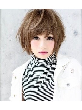 ビューイースト 亀戸 錦糸町(VIEW EAST) 外ハネボブ アッシュブラウン ネオウルフ