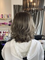 グレイス(Grace) 外はねナチュラルスタイル