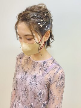 ディア(.eer) ☆.. ボブ × 金箔 × ふわっとハーフアップ ..☆