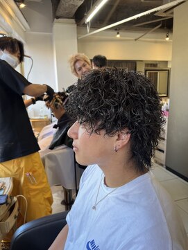 アイズ 海老名(AIZU) 波巻きツイストスパイラルパーマ　波巻きパーマ　ツイストパーマ