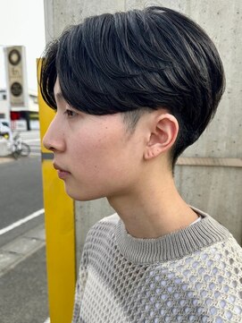 ヒュイル バイ ニアウ(Hwyl by Niau) メンズマッシュセンターパートスパイラルパーマニュアンスパーマ