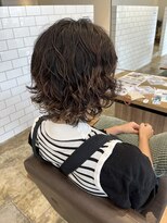 アコーズ ヘア トクシゲ(accord s hair Tokushige)&nbsp;ミディアムウェーブパーマ
