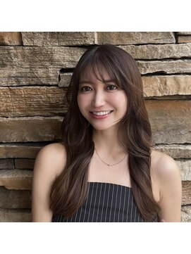 シールバング×小顔レイヤーヘアー