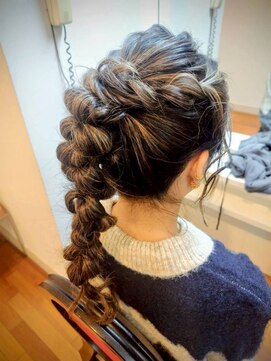 ポニーテール／あみおろし／玉ねぎヘア／お呼ばれヘア