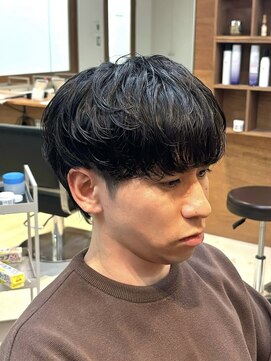 会社や学校でもバレないナチュラルパーマ