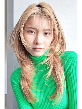 シャルムバイルーチェココ(CHARME by Lu'ce coco) 透明感ベージュの動きレイヤー