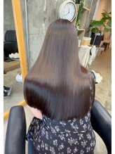 ララク(RARAQ)&nbsp;極艶美髪矯正｜髪質改善×縮毛矯正で叶える上質ストレート