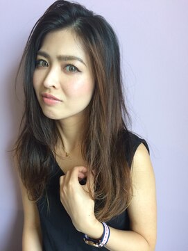 ジジ フルアヘッド(Gigi fullahead) レイヤーカット× インナーカラー