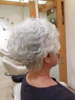 アデイ 大森店(AdAy)&nbsp;リアル　シルバーグレー　ウェーブ