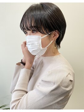 ビグディーサロン(BIGOUDI SALON) 天使の羽バング×耳かけショート[20代/30代/40代]