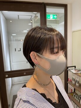 ユーリ(juli) 耳掛けショート