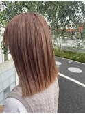 ピンクベージュ