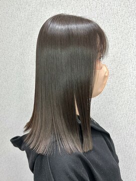 ジーナ セントラル銀座(Zina) タッセルカット*髪質改善*グレーアッシュ【ZinaCENTRAL】