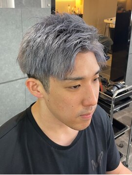 ディスイズバーバー(THIS IS BARBER) ハイトーン ホワイトラベンダー 束感 ツーブロック【札幌】