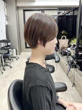 ハルキミナト ジャパン トウキョウ(HARUKI MINATO japan TOKYO) 30代40代50代/丸みショート/クビレ/前髪あり/ブラウン/表参道