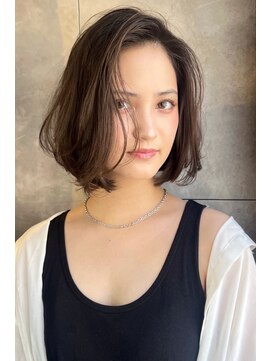 トルネード(TORNADO) 外国人風カーテンバング前下がりボブ　n8.16