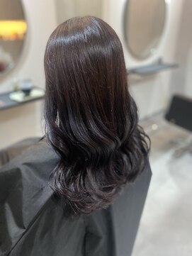 アオ(Ao) 大人可愛い艶色ロング【ロング/髪質改善/小顔/トリートメント】