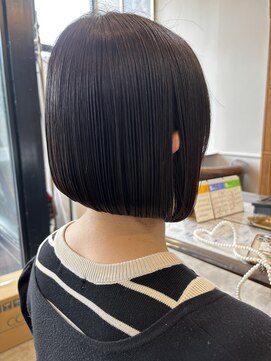 ハグヴィアン(HUG BIEN) 前下がりボブ