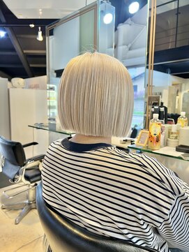 ロナ 岡崎竜美丘店(RONA) ホワイトブロンドボブ♪