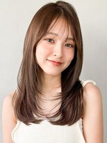 キリ 表参道(kyli)&nbsp;小顔カット暗めカラー愛されこなれヘア斜めバング#404f0926