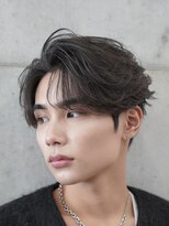 レタッチバイフィフス(RETOUCH by fifth)&nbsp;原宿フェザーパーマ毛流れセンターパート大人色気ビジネスヘア