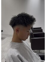 ルーストデラックス 京都河原町三条(ROOST dx)&nbsp;MEN’S HAIR/波巻ツイストスパイラル/フェザーパーマ/京都河原町