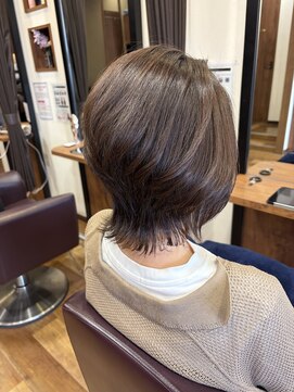美容室ヒラトヤ 仙北店 大人くびれショート