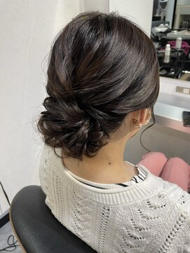 トゥエンティ ファイブ(TWENTY FIVE) キレイめアップスタイル /網島