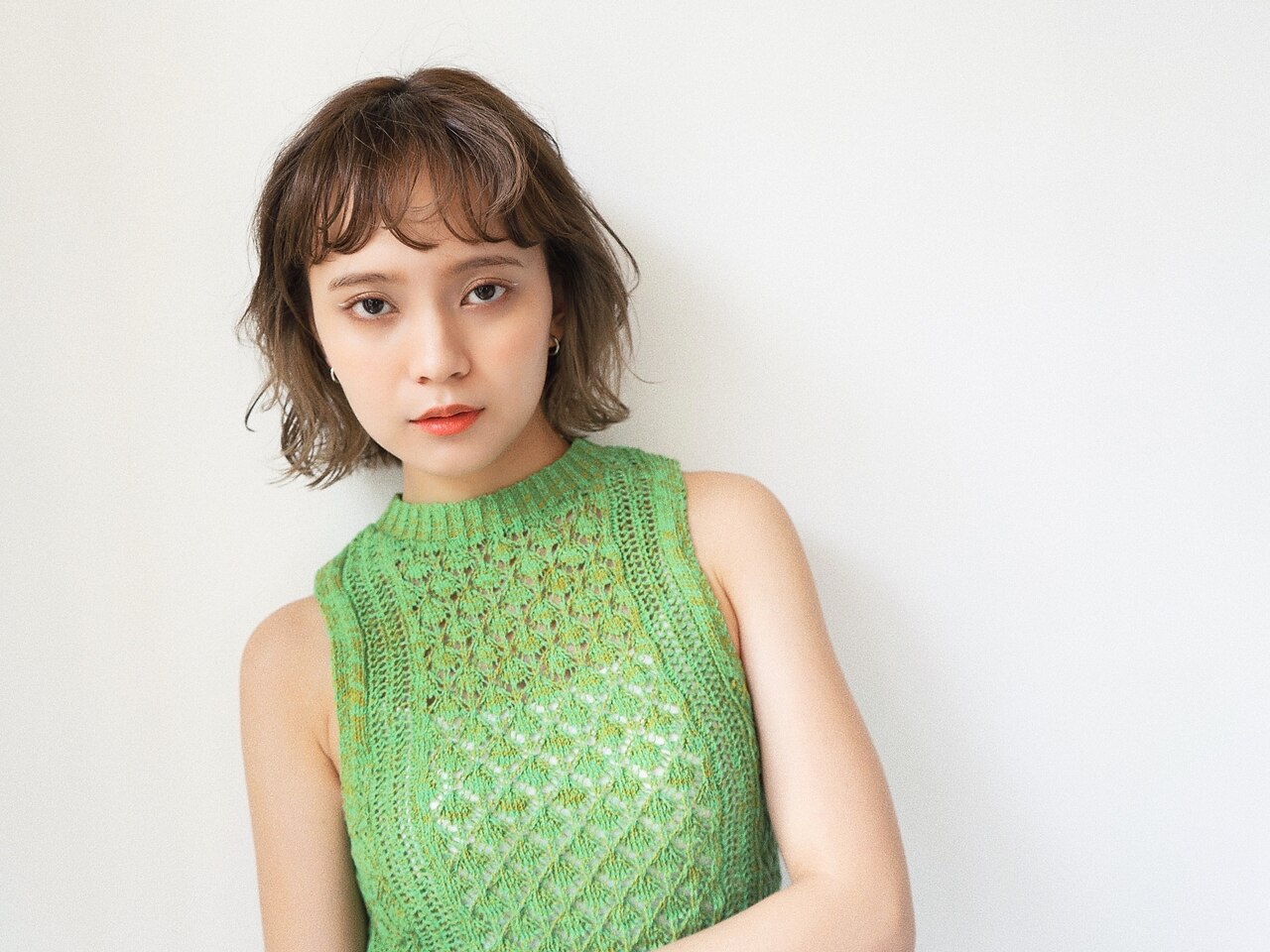 【値下げ】YONFA フラッシースリットスリーブＴシャツ ベージュ サイズ：Free (神戸店) ヨファ 三宮店(YOFA)｜ホットペッパービューティー