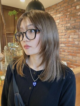 ボコカ(bococa) 【macana指名】ミディアムレイヤー　ブリーチカラー　ベージュ