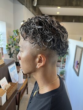 プリーモ ヘアー レガロ(Primo hair REGALO) ホワイトメッシュ&パーマ☆卒業☆