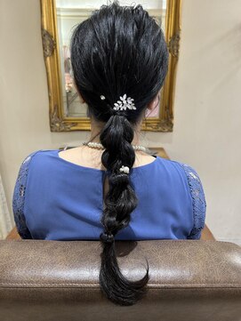 ヘアーアンドカラー プラーチェ(hair&color Plaatje) 編みおろしヘア