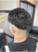 ツイストピンパーマ　フェザーショート　刈り上げショート　短髪