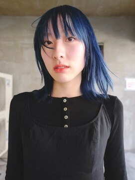 オーオ シカシカ(OOO YY) 派手すぎない濃い青/ブルーカラー/ネイビーカラー