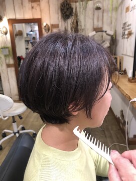 ベロニカ(Beronica) 耳掛けショート・丸みショート・ラベンダー【Beronica 新小岩】