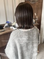 パル バイ ラベスト(Pal by lovest) グレージュブラウン×切りっぱなしボブ