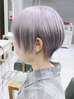 デイズ(days)&nbsp;ブリーチ2回ホワイトラベンダー前下がりショート表参道