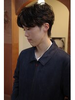 エディ(Edy)&nbsp;センターパートマッシュニュアンスパーマ韓国ヘアカルマヘア