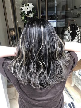 アンダーバーホワイト 静岡店(_WHITE) ハイライトカラー