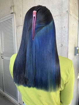 ガルボ ヘアー(garbo hair) #高知 #美容室 #ブルー #ブルーブラック #インナー #10代 #20代