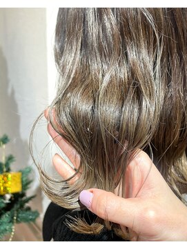 フェリア 渋谷(Feria) 【Feria 渋谷】アディクシー×ミルクティーベージュ "Tsuyuki"