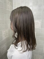 ヘンリエッタ 自由ヶ丘(Henrietta)&nbsp;グレージュセミロング