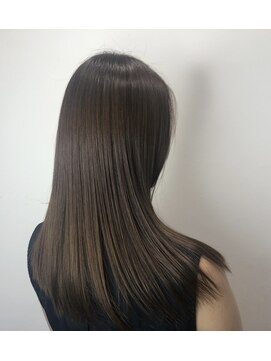 ルッソリベラ 池袋(Lusso libera) 艶髪☆ナチュラルストレート 30代40代50代