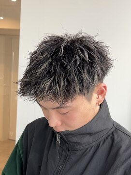 ラヴィズムバイフィフス(LUVISM by fifth) スパイキーショートツイストパーマ刈り上げ万代新潟駅