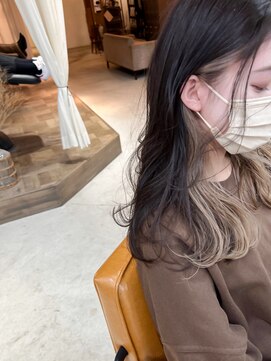 インビテーション(invitation) 【NARUOKA】栄/ダークカラー/インナーカラー/ミルクティベージュ